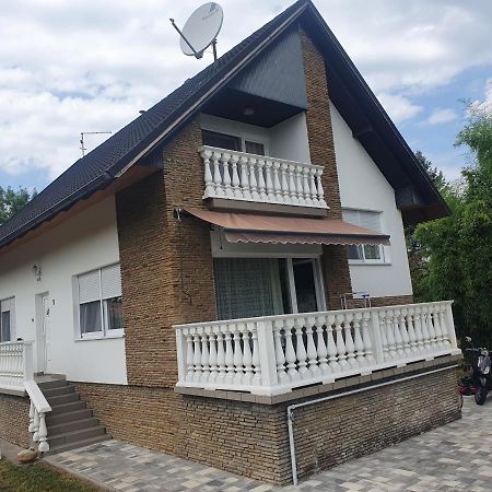 Wolf Vendeghaz Villa Balatonkeresztúr Exteriör bild