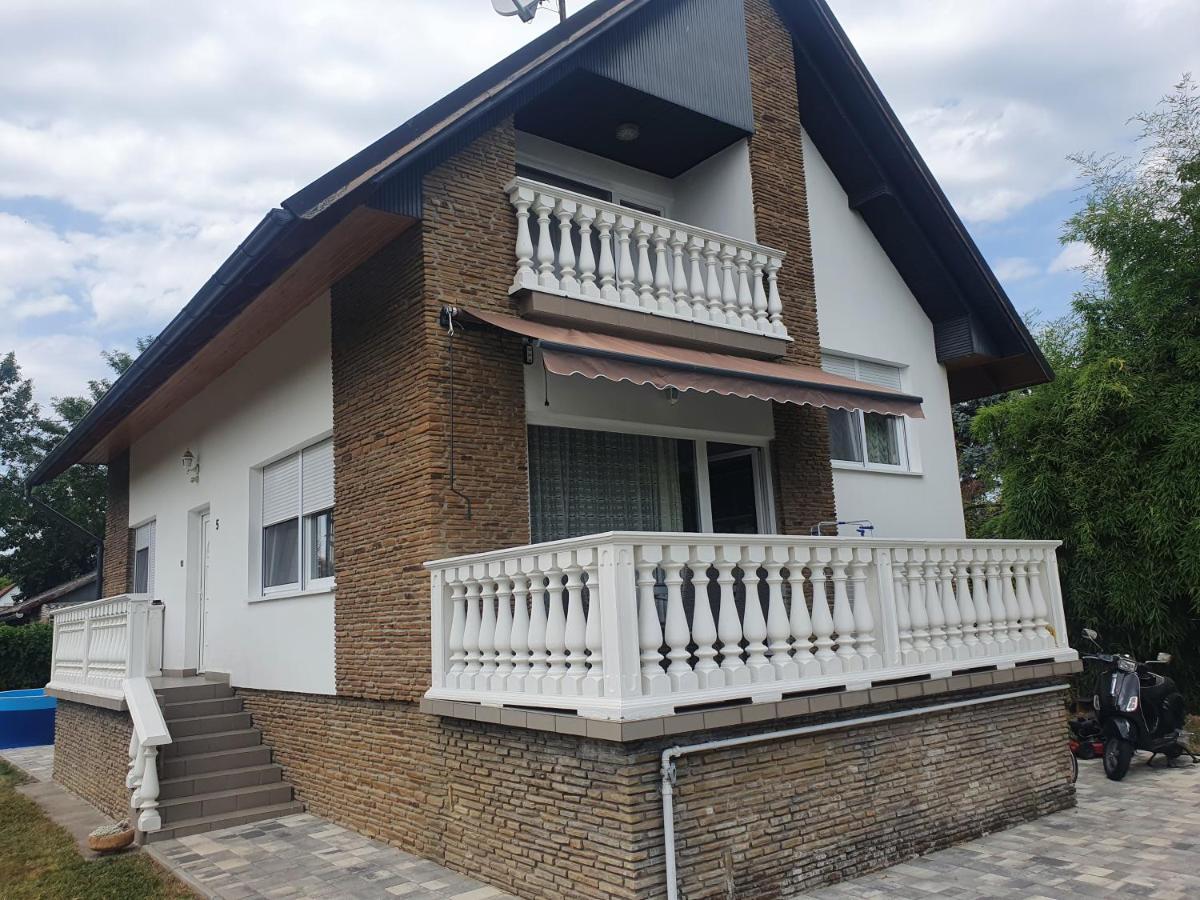 Wolf Vendeghaz Villa Balatonkeresztúr Exteriör bild