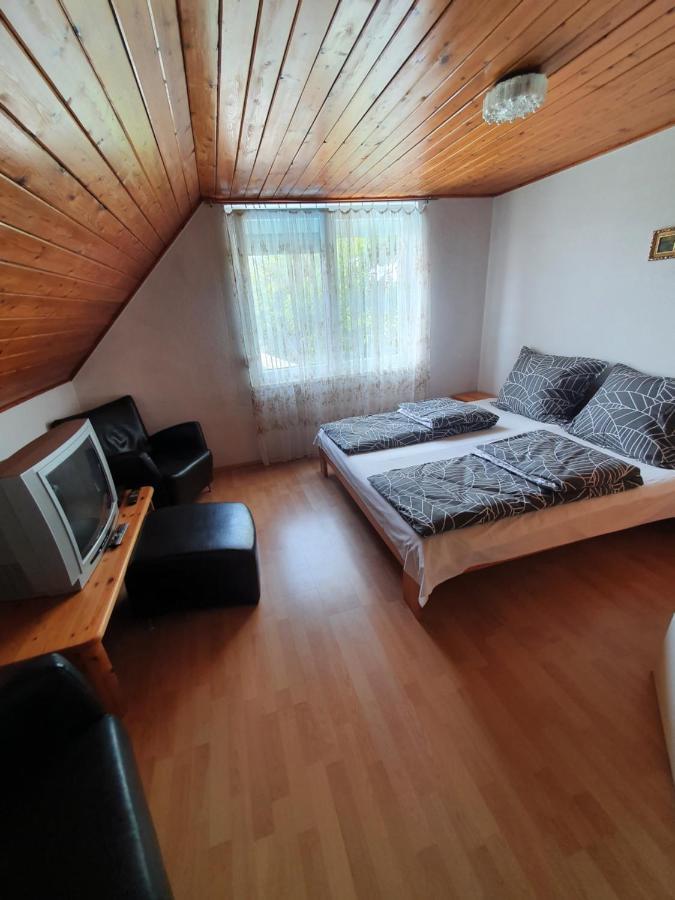 Wolf Vendeghaz Villa Balatonkeresztúr Exteriör bild