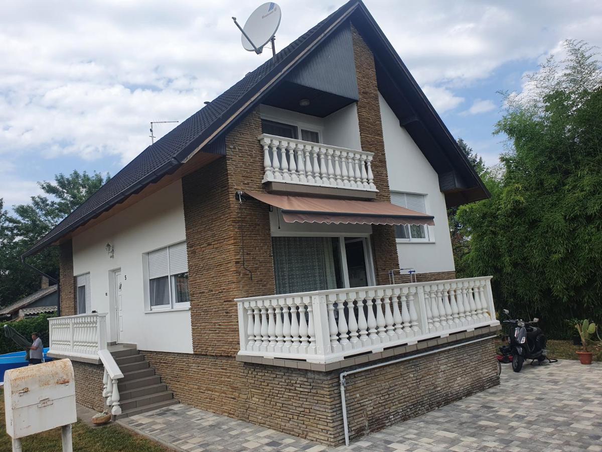 Wolf Vendeghaz Villa Balatonkeresztúr Exteriör bild